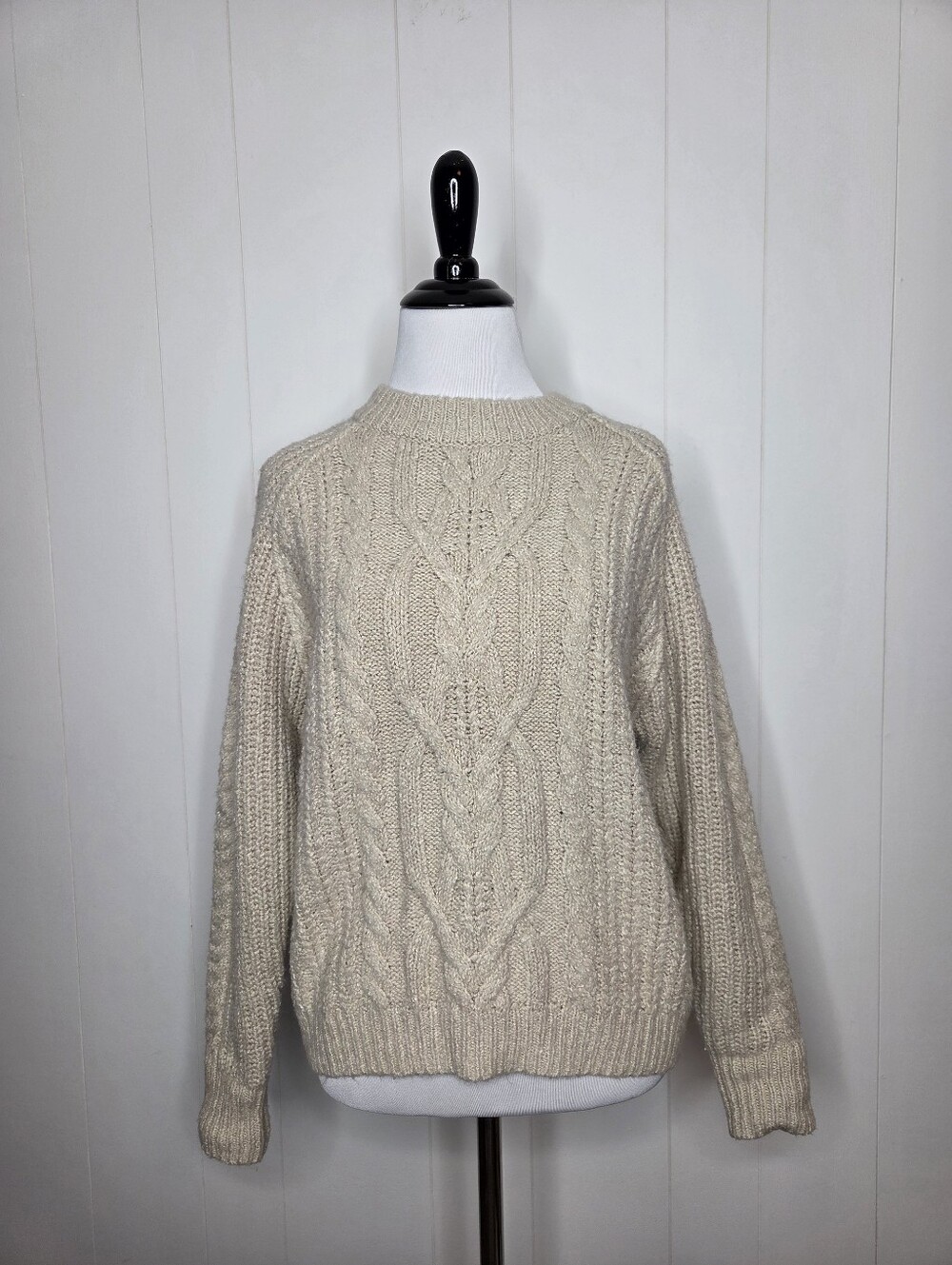 Natural Life Oatmeal Tan Super Soft Cable Knit Sweater Size Small